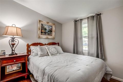 Tiny photo for 1305 Park Lane, Liberty, MO 64068 (MLS # 2621539)