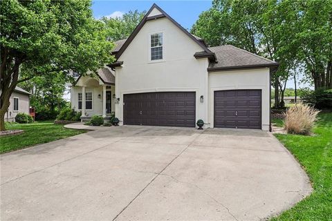 Photo of 1826 S Jones Court, Independence, MO 64057 (MLS # 2617523)