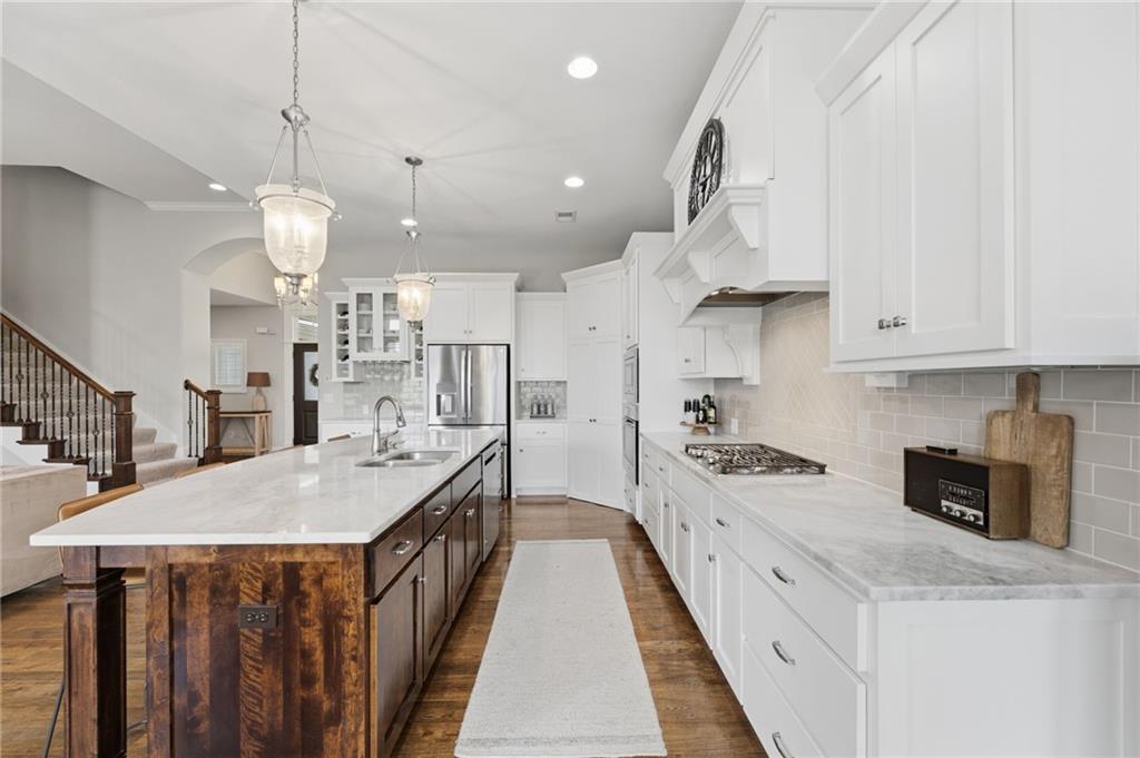 7019 Apache Drive