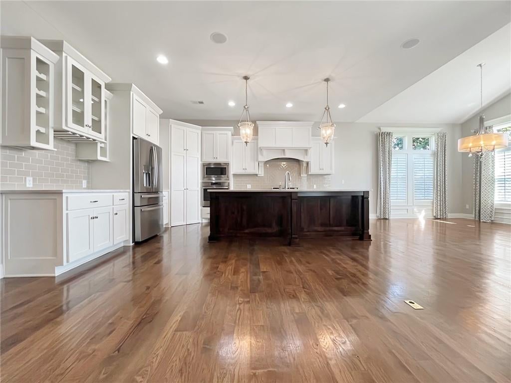 7019 Apache Drive