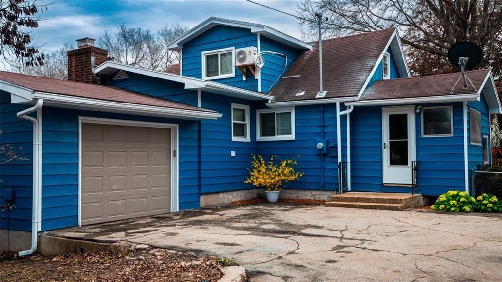 Photo of 320 N Fairview Avenue, Liberty, MO 64068 (MLS # 2589998)