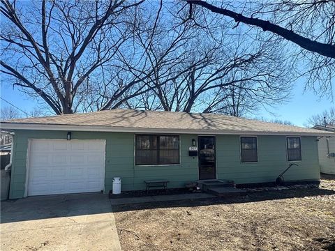 207 S Willow Street Butler MO 64730