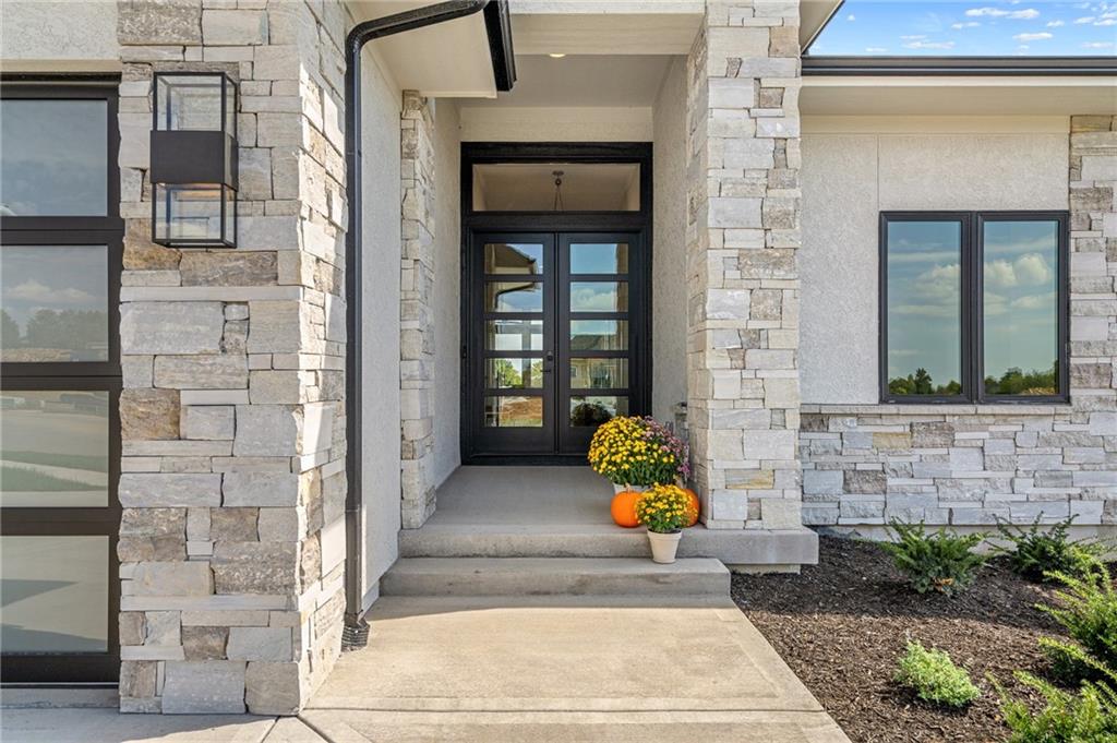 11227 S Sunray Drive