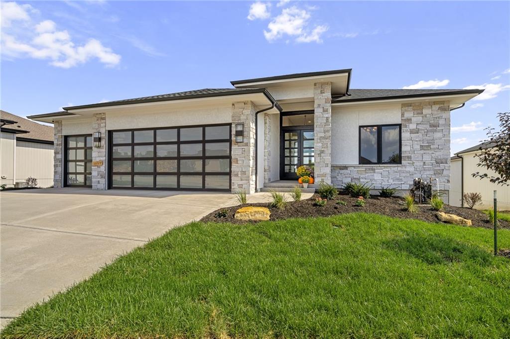 11227 S Sunray Drive