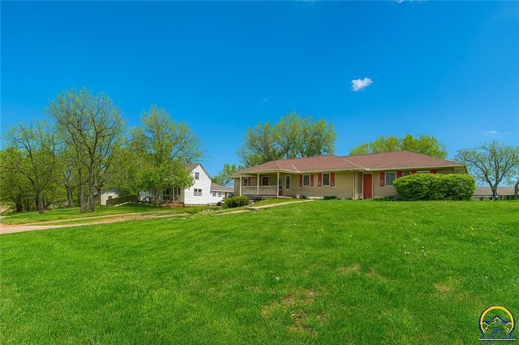Photo of 915 WALNUT Street, Valley Falls, KS 66088 (MLS # 2598270)
