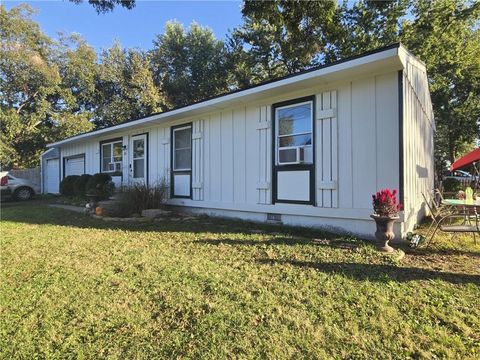 Photo of 101 Sycamore Street, La Cygne, KS 66040 (MLS # 2581502)