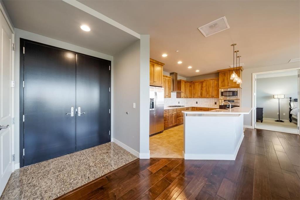 700 W 31st Street 1405