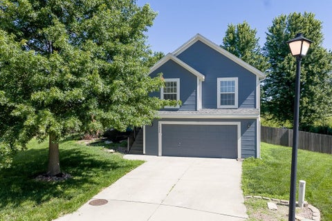 Photo of 13008 NEW JERSEY Avenue, Kansas City, KS 66109 (MLS # 2628484)