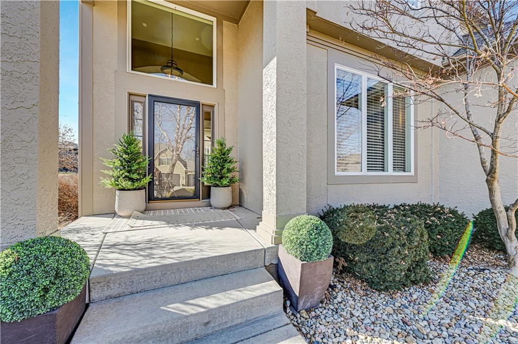 10911 W 163rd Terrace