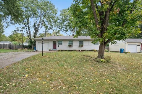 1002 NE Cowden Drive Gladstone MO 64118