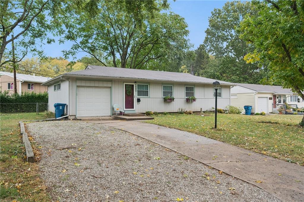 1002 NE Cowden Drive