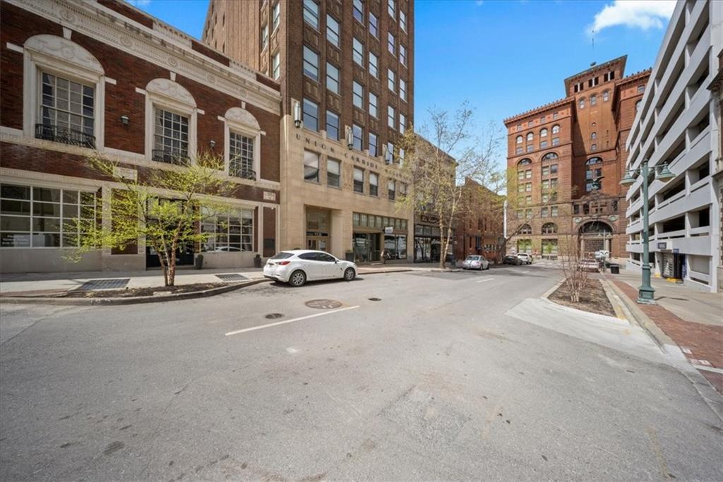 912 Baltimore Avenue 704