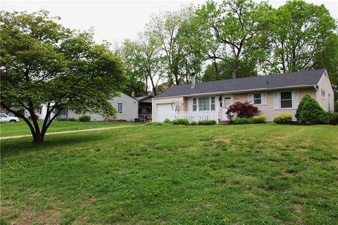 Photo of 6800 W 76th Terrace, Overland Park, KS 66204 (MLS # 2615848)