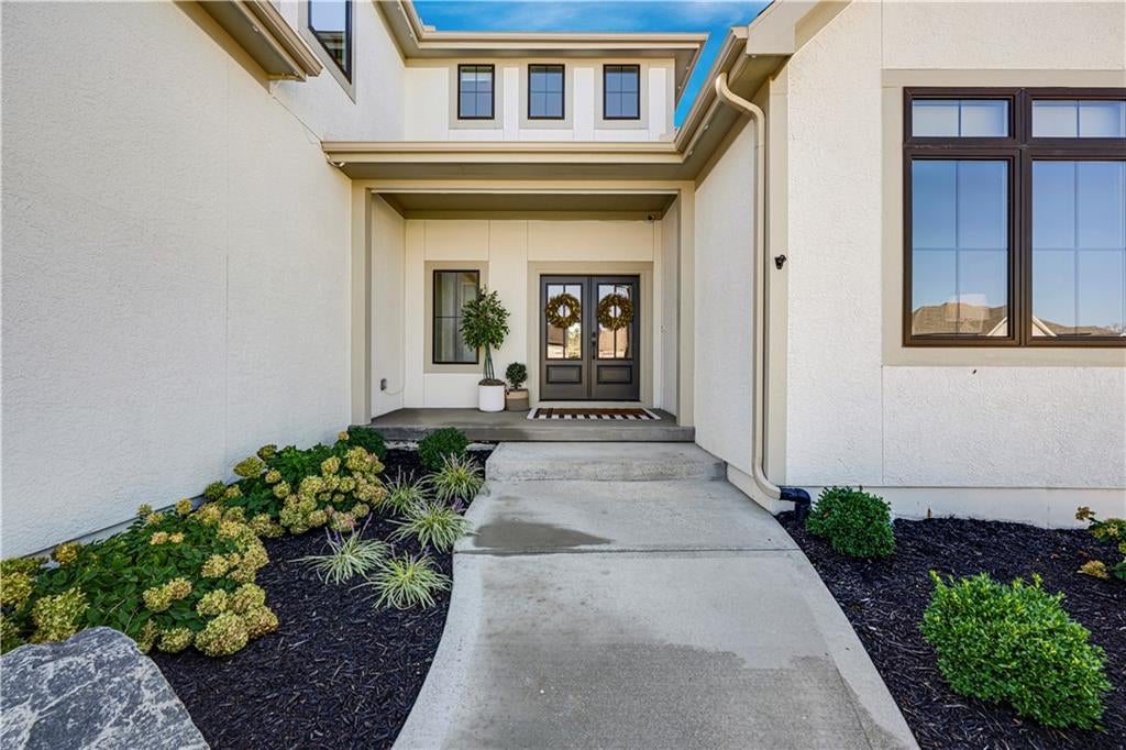 9367 W 170 Terrace