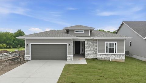 Photo of 20659 Skyview Lane, Spring Hill, KS 66083 (MLS # 2597650)
