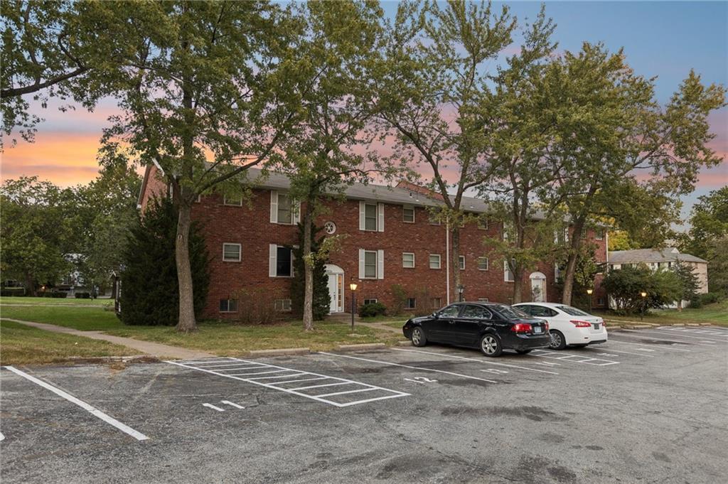 8000 - 8034 E 88th Terrace