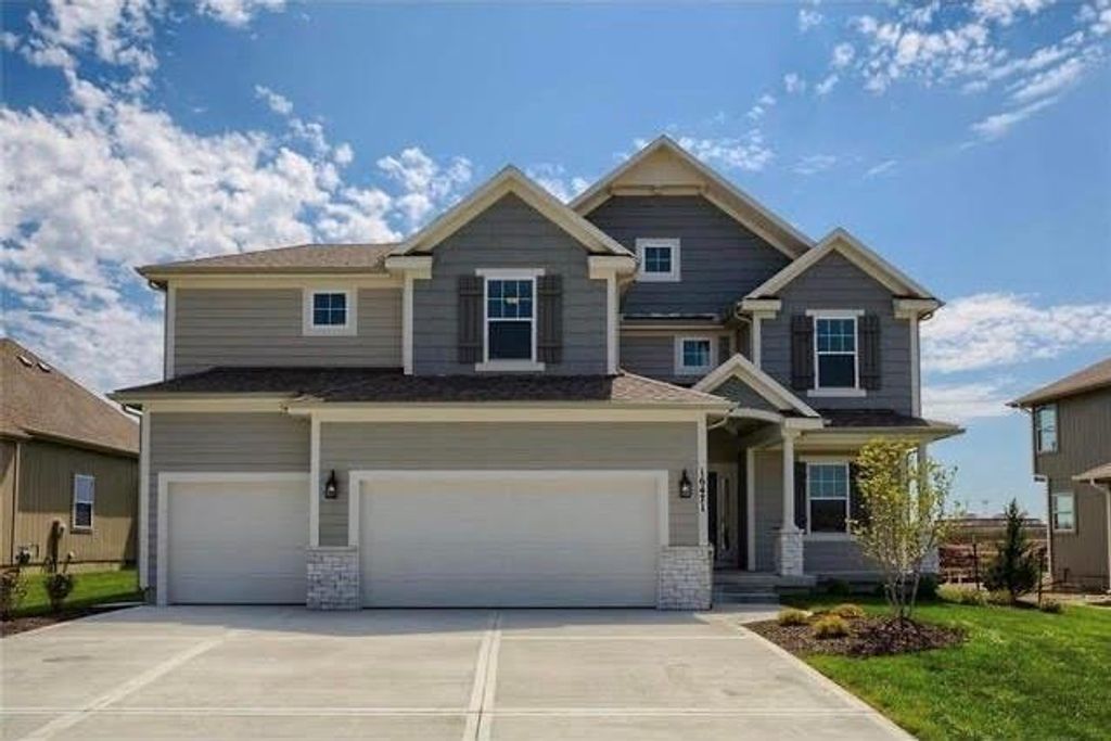 Photo of 16471 S Parkwood Street, Olathe, KS 66062 (MLS # 2598141)