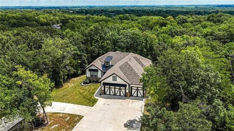 1807 SW Cemetery Road Oak Grove MO 64075