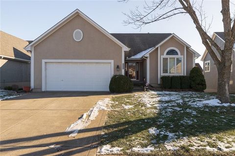 913 SW Lauren Court, Lee\'s Summit, MO 64081 - MLS#: 2584863