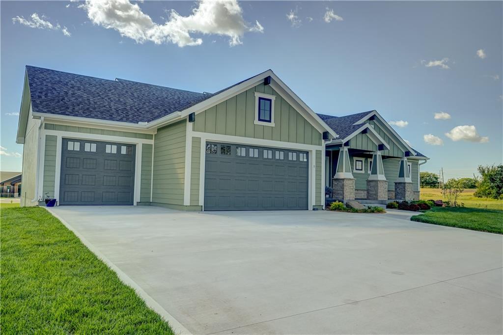 3 Red Fox Circle