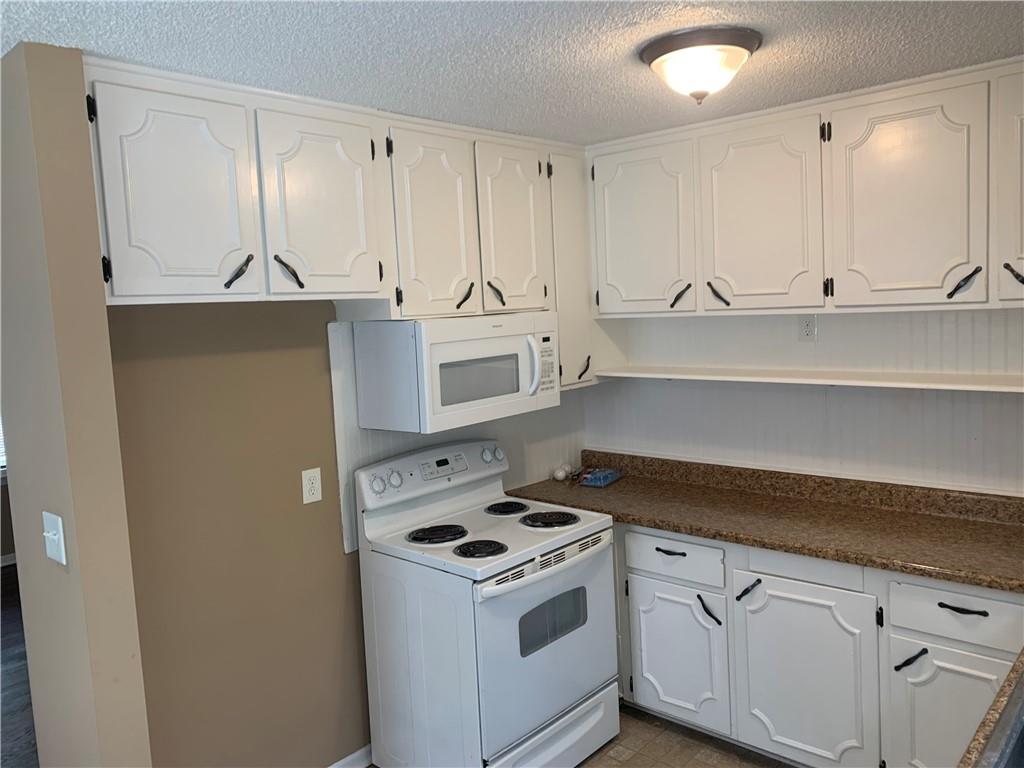 1305 NE 84TH Place