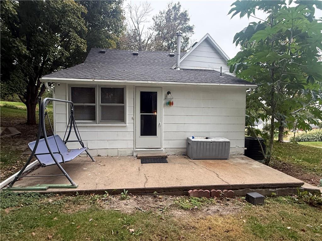 407 E 4th Street