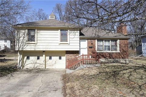 10622 St Catherines Lane, Kansas City, MO 64137 - #: 2535601