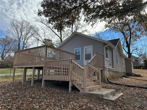 11335 E 13th Street Independence MO 64052