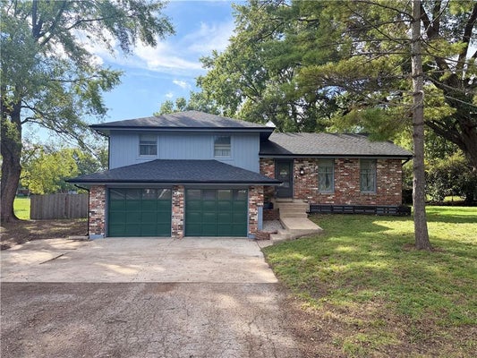 506 S MULBERRY ST, LOUISBURG, KS 66053 - Image dfaecc385560f4883db98bce1d3c0f8b/55483687