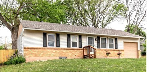 4302 N Quincy Avenue Kansas City MO 64117
