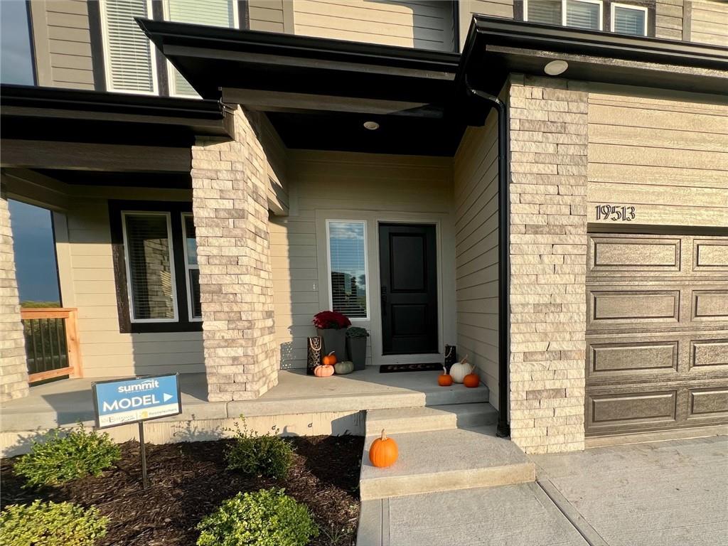 19513 Barstow Street