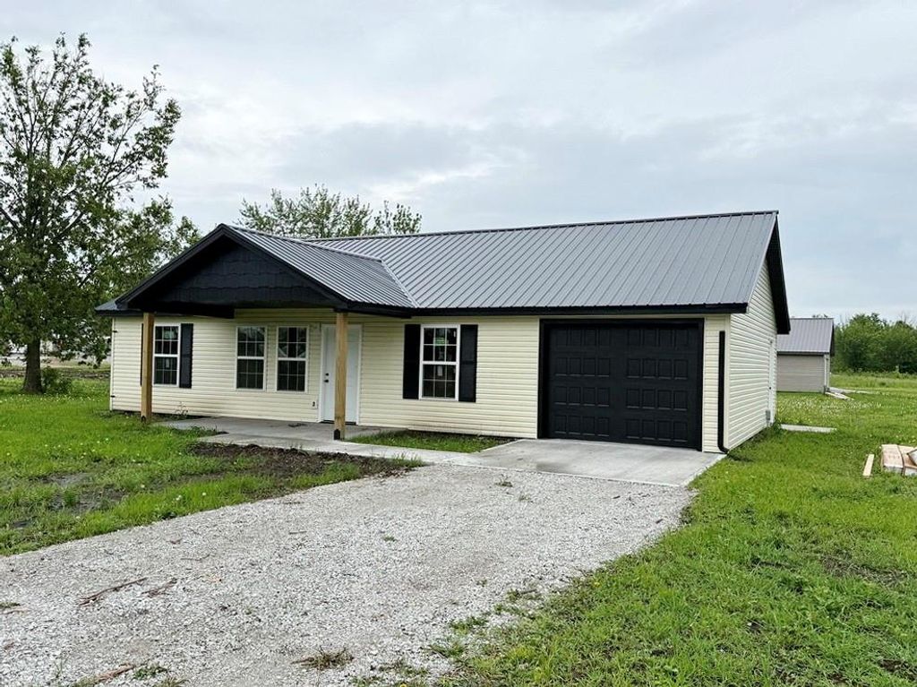 Photo of 104 W Barrett Avenue, Walker, MO 64790 (MLS # 2623801)