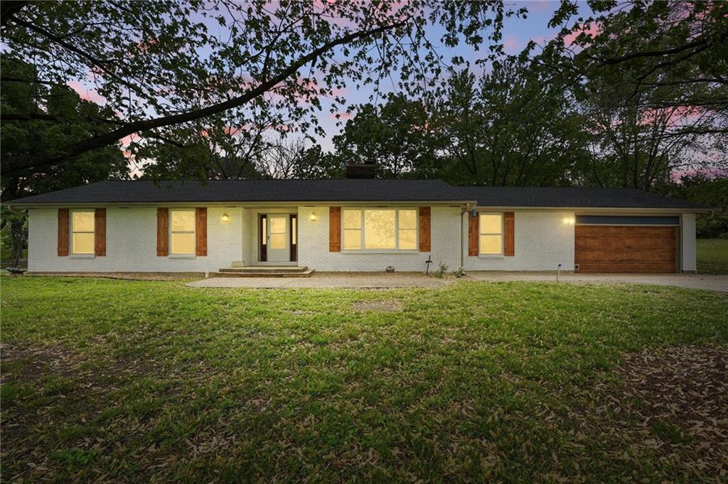 1633 N 600 Road