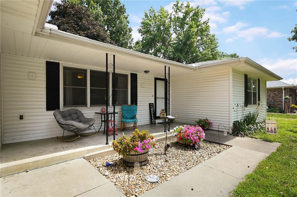 503 SW Maple Lane