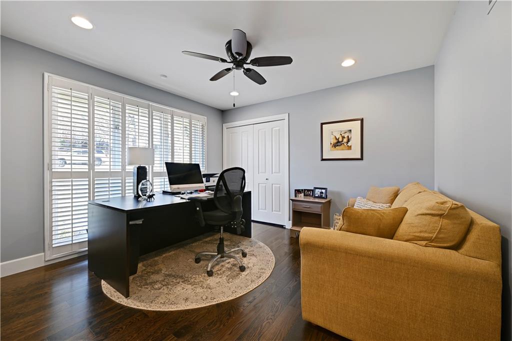 11021 Buena Vista Street