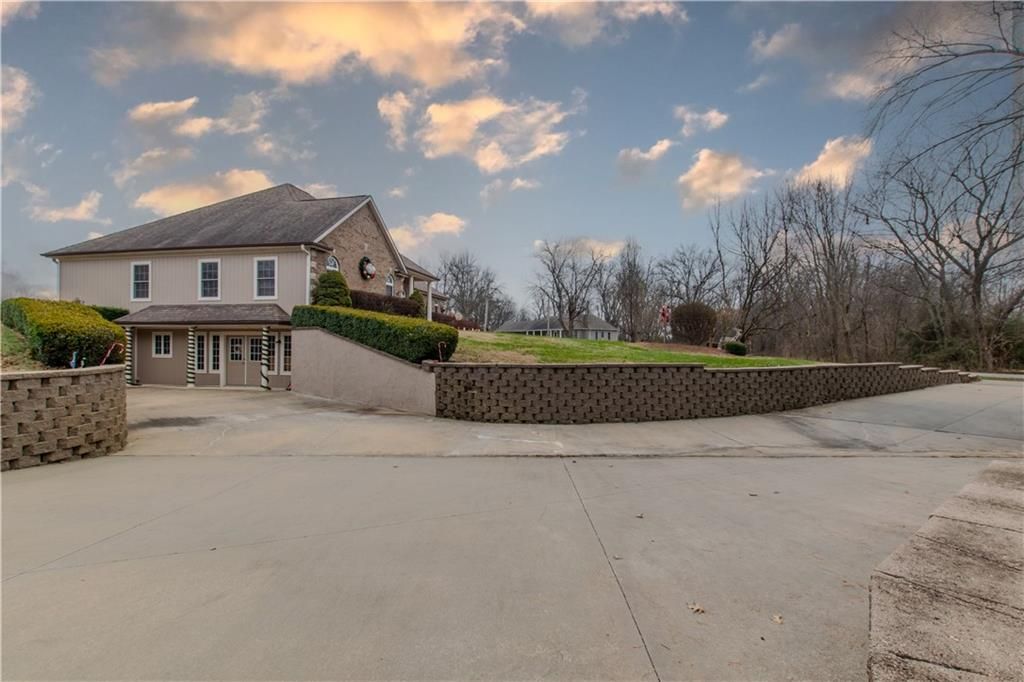 Photo of 317 S Kentucky Street, Adrian, MO 64720 (MLS # 2592606)