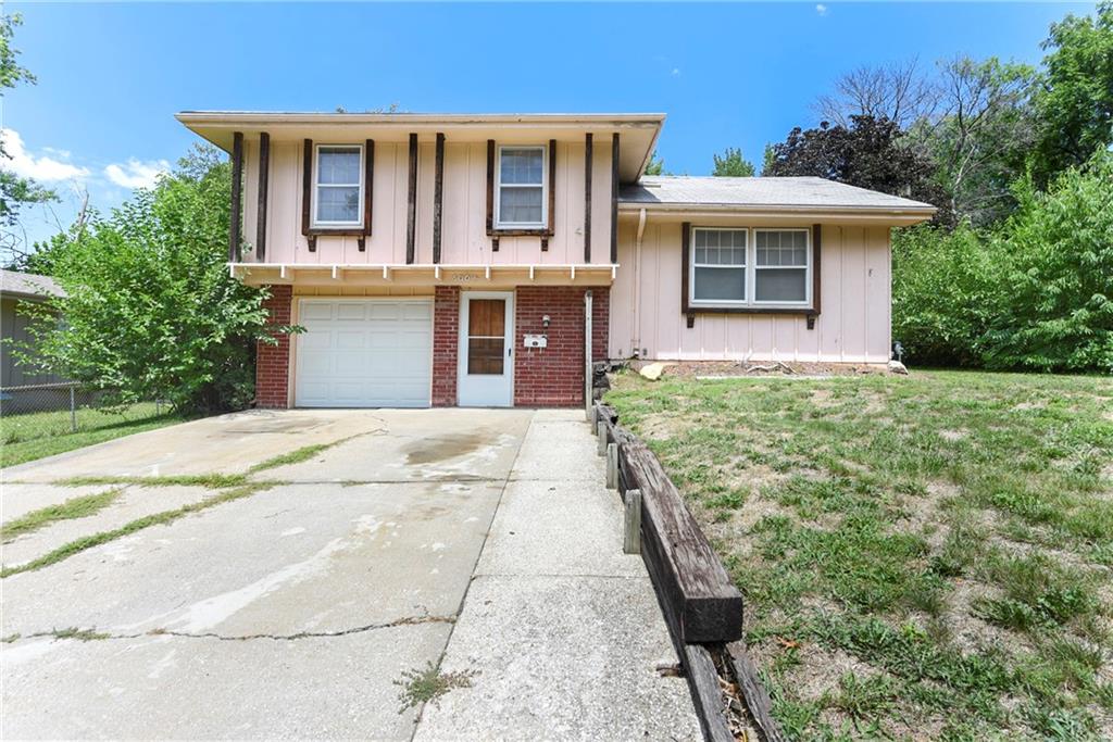 Photo 1 of 20 — 6004 E 99th Street, Kansas City, MO 64134