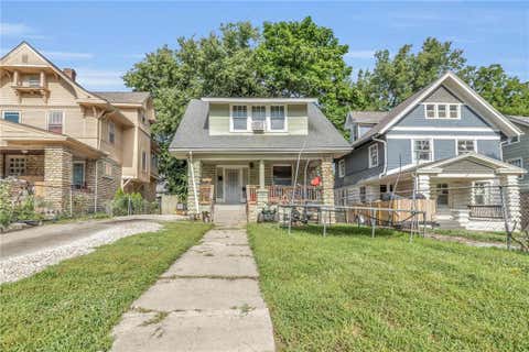 Photo of 4010 Chestnut Avenue, Kansas City, MO 64131 (MLS # 2636384)