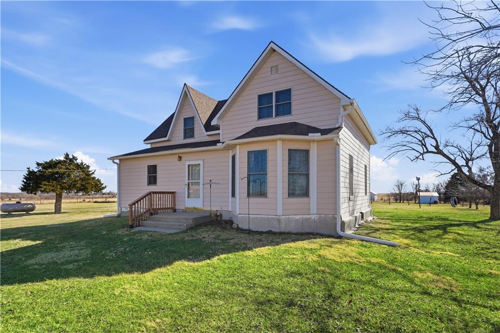 36319 W 215th Street