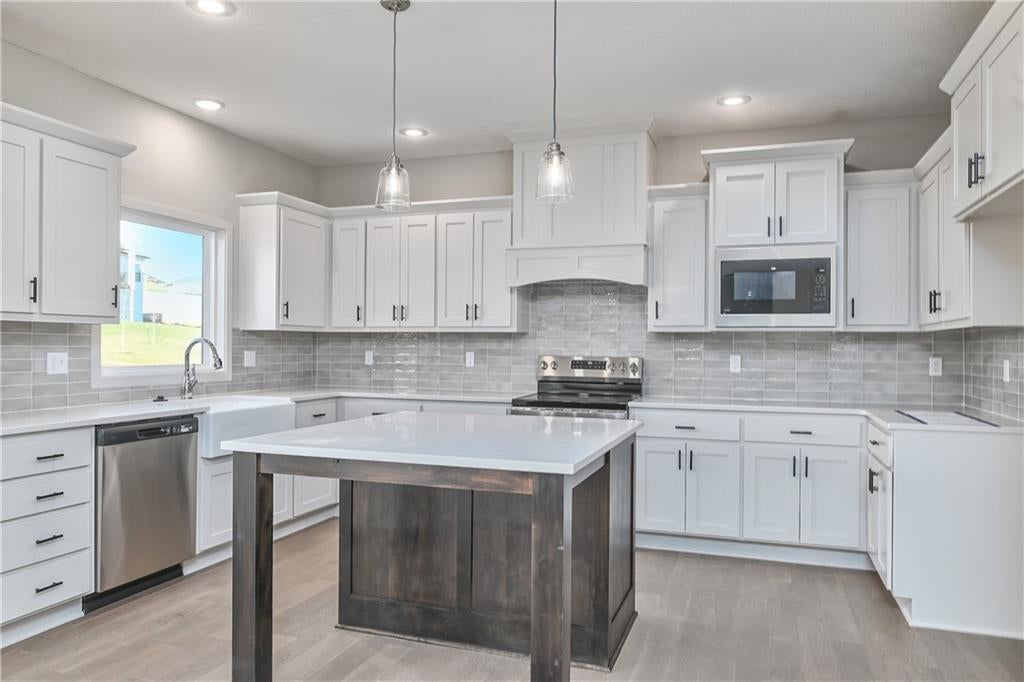 6000 Apache Drive