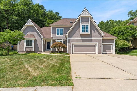 Photo of 7706 N Montgall (Bpig:29) Avenue, Kansas City, MO 64119 (MLS # 2633014)