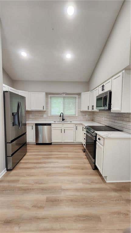 Tiny photo for 304 Wilshire Boulevard, Liberty, MO 64068 (MLS # 2636018)