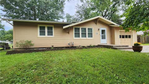 Tiny photo for 304 Wilshire Boulevard, Liberty, MO 64068 (MLS # 2636018)