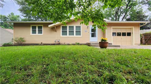 Photo of 304 Wilshire Boulevard, Liberty, MO 64068 (MLS # 2636018)