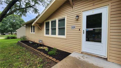 Tiny photo for 304 Wilshire Boulevard, Liberty, MO 64068 (MLS # 2636018)