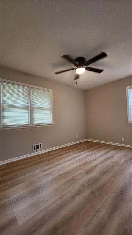 Tiny photo for 304 Wilshire Boulevard, Liberty, MO 64068 (MLS # 2636018)