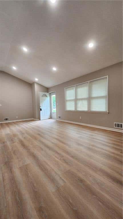 Tiny photo for 304 Wilshire Boulevard, Liberty, MO 64068 (MLS # 2636018)