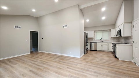 Tiny photo for 304 Wilshire Boulevard, Liberty, MO 64068 (MLS # 2636018)