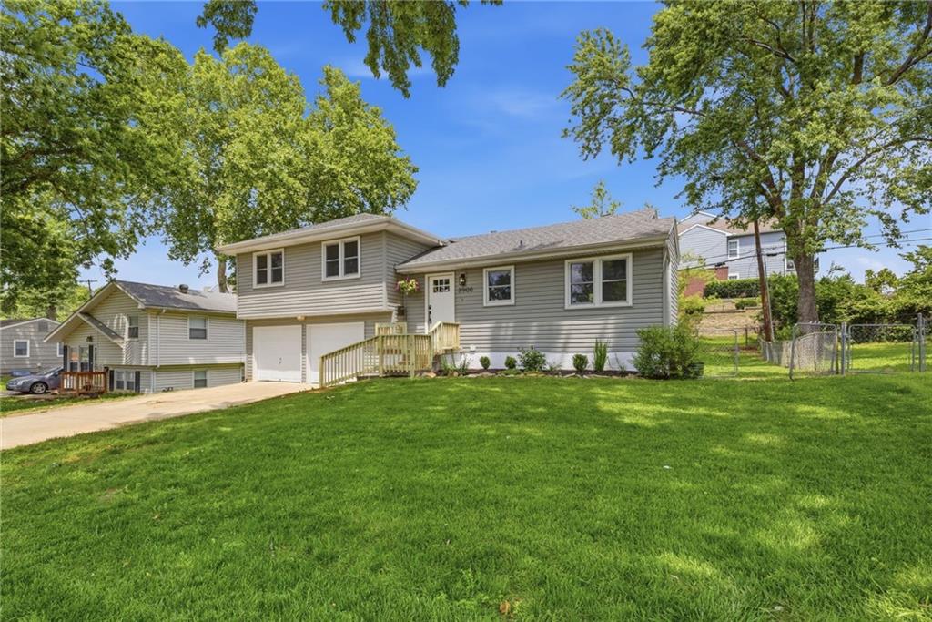 8900 W 69th Street
