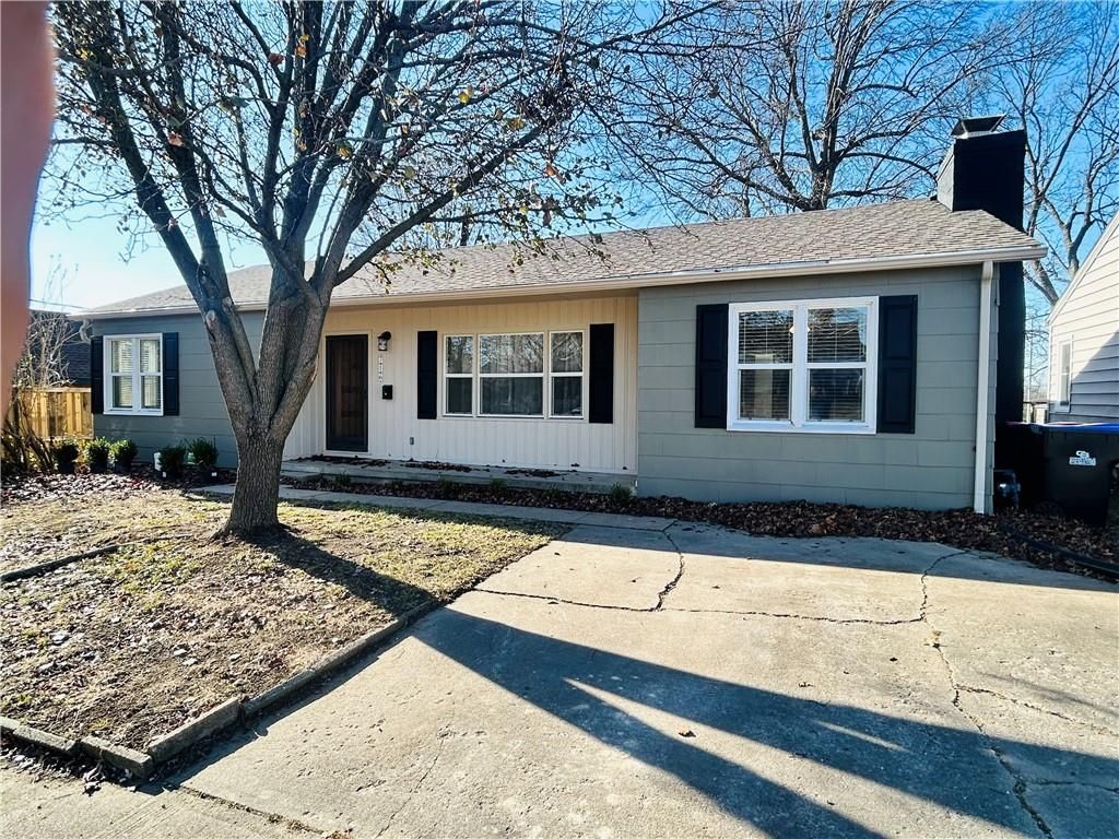 Photo of 716 N college Street, Warrensburg, MO 64093 (MLS # 2592631)